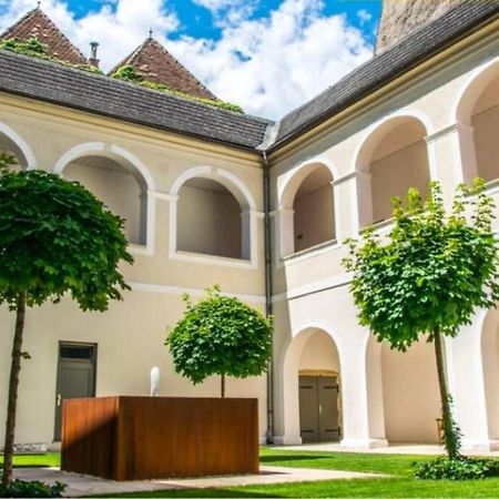 Smile Apartments Zur Gozzoburg Krems an der Donau Exterior foto